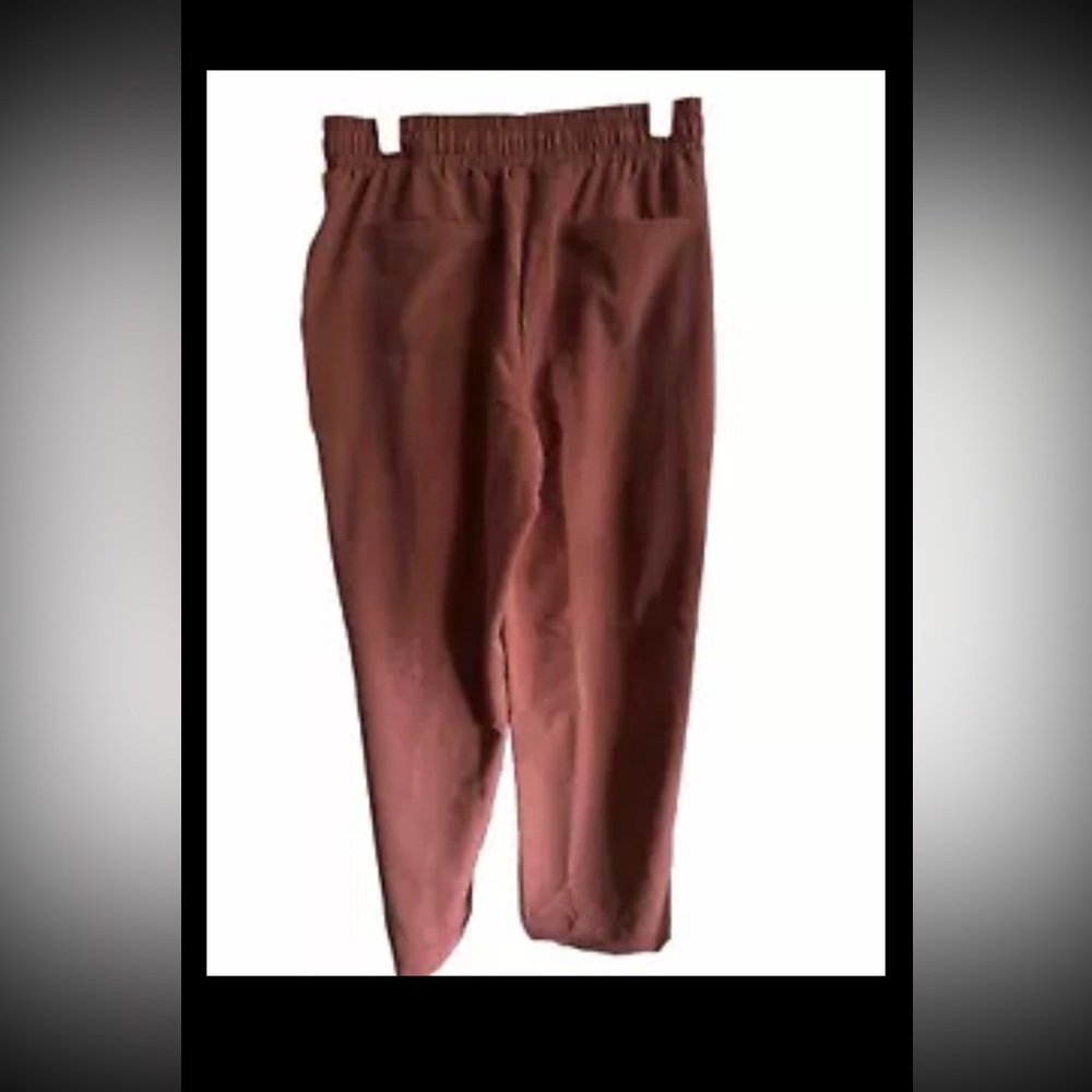 Mondetta Ladies' High-Rise Textured Ankle Pant, Dark Orchid Pink Size M